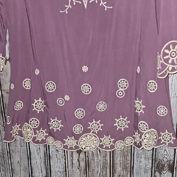 Solitaire Plum Tunic with Intricate White Embroidered Detailing - Picture 6 of 9